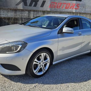 Mercedes-Benz A180d Urban 110cv Auto - 2014